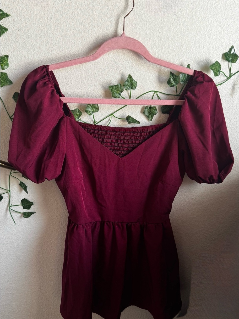Women’s Puff-Sleeve Peplum Shirt - Burgundy